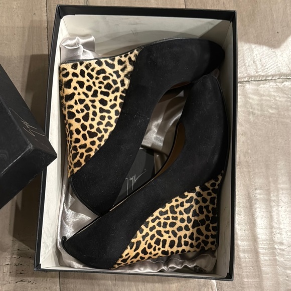 GIUSEPPE ZANOTTI Black and Leopard Print Wedge Heels - Picture 6 of 6